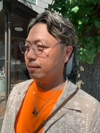ミディアム カラー メンズ メンズサロンルーブ所属・宮嶋 勇輔のヘアスタイル