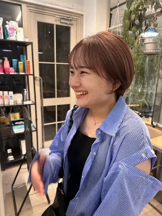 ショート REINA☁️透明感 カラー/ぷつっと♡のヘアスタイル