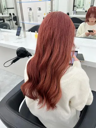 ロング カラー ヘアアレンジ 艶髪ハイトーン🫧 Kurehaのヘアスタイル