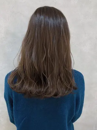 セミロング カラー MOU namba ムウナンバのヘアスタイル