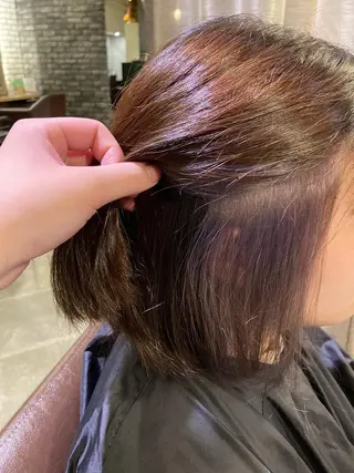 カラー 近藤 七海／箕面／艶カラーのヘアスタイル