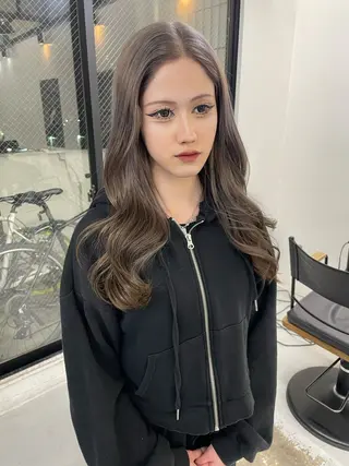 セミロング カラー カットモデル/ ハイトーン/ゆうあのヘアスタイル