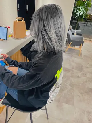 ミディアム カラー Emitas.柳通り店所属・山﨑 大暉【ダブルカラー】のヘアスタイル