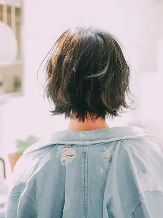 ショート Conforto店長 渡邊のヘアスタイル