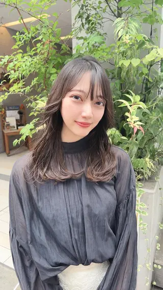 セミロング カラー レイヤー×韓国 🇰🇷鈴木啓太のヘアスタイル