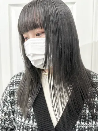 セミロング カラー kai .のヘアスタイル