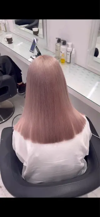 セミロング カラー ハイトーン/デザイン 🦴ෆmaiෆ🦴のヘアスタイル