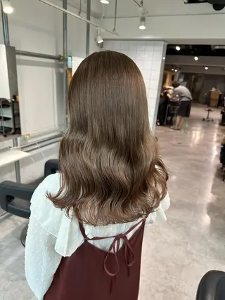 ロング カラー くすみミルクティー／ ブラウン🪡TOWAのヘアスタイル