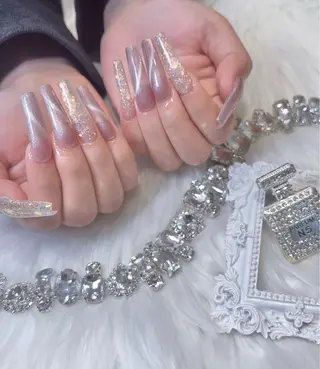 ロング MADIA 横浜所属・池上 優希のネイルデザイン