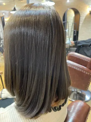 ミディアム antica YOSHIのヘアスタイル