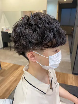 パーマ メンズ 矢部 萌深のヘアスタイル