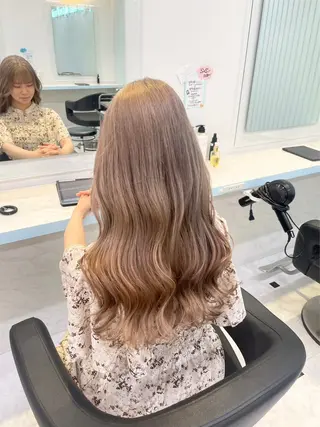 ミディアム カラー 艶髪グレージュ特化/ CHIKARAのヘアスタイル