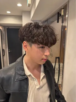 メンズ men's salon gaudi梅田茶屋町店所属・青木 星翔のヘアスタイル