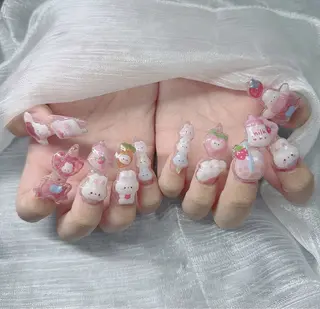 ネイル Lee Nailsのネイルデザイン