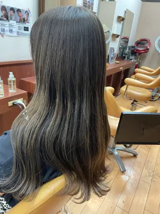 ロング カラー ルキ🌈ブリーチカラ ー&メンズパーマ🦄のヘアスタイル