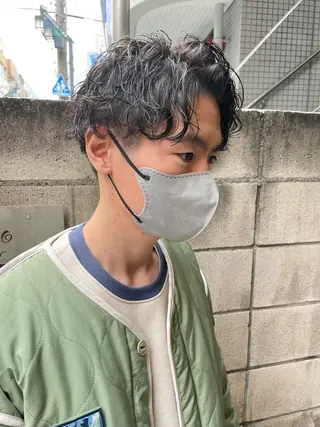 ショート パーマ メンズ 嶋佐 昌大 シマサマオのヘアスタイル