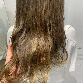 カラー SHEARA BY CARE所属・. AYUKAのヘアスタイル