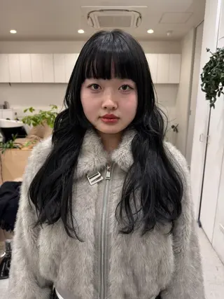 ロング カラー 久米 杏奈のヘアスタイル