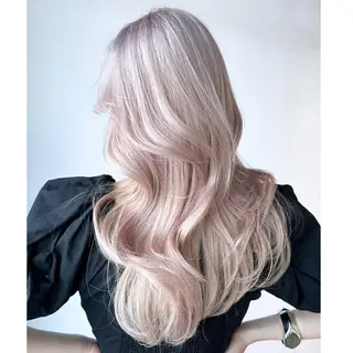 カラー ロング ITby ALBUM 北千住店のヘアスタイル