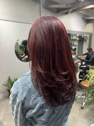 ロング maya レイヤーカットのヘアスタイル