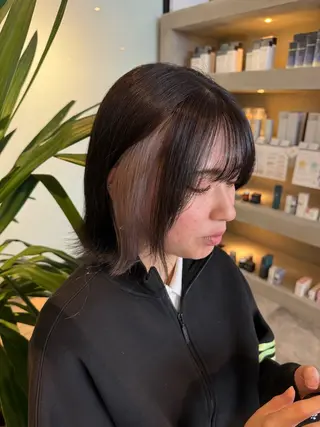 カラー Lit 花井さくらのヘアスタイル
