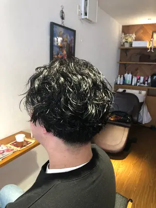 ショート 吉田 俊輔のヘアスタイル