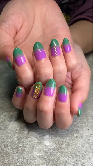 ネイル haleyume所属・shino🌟 痛ネイルのネイルデザイン