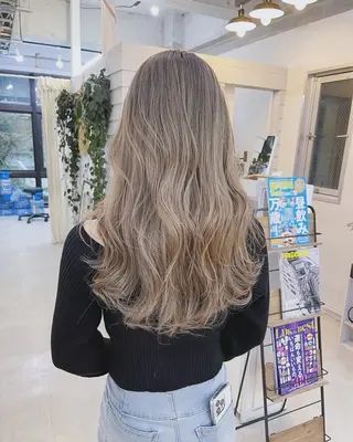 セミロング カラー AiM 大名　似合わせカットのヘアスタイル