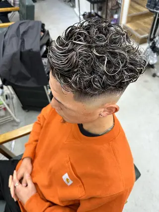 カラー パーマ メンズ 八谷 将平のヘアスタイル