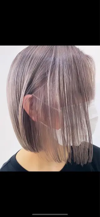 ショート カラー ボブ/ハイトーン REINAのヘアスタイル