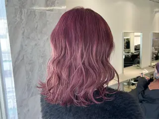 ミディアム karin💋海外 バタフライカットのヘアスタイル