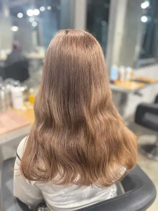 ロング カラー ハイトーンカラー 🦄レイヤーカットのヘアスタイル