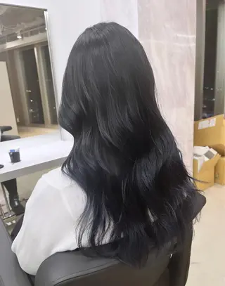 ロング karin💋海外 レイヤーカットのヘアスタイル