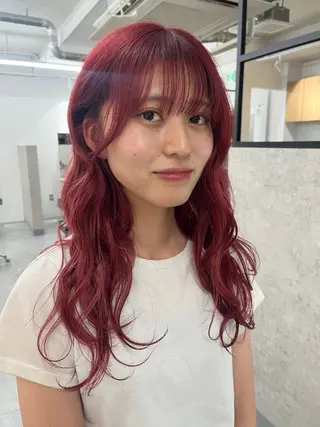 ロング カラー thee所属・渡邊 ひかるのヘアスタイル