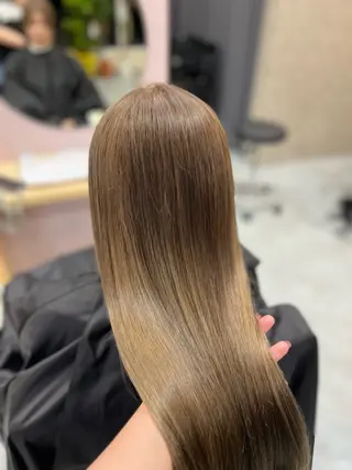 ロング カラー 🫧ブリーチ🫧 ✨艶カラーのヘアスタイル