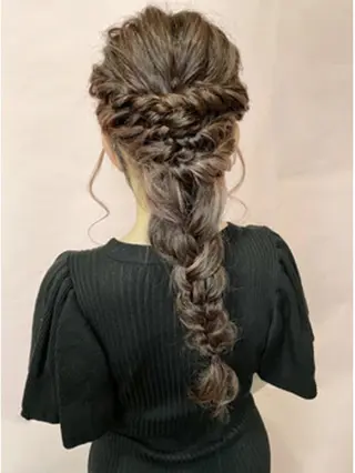 セミロング カラー ヘアアレンジ 大阪レミーエクステ チビ編み込みのヘアスタイル