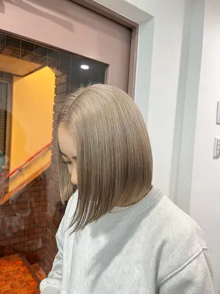 ショート カラー ♡なんば🫧透明感 🫧naako♡のヘアスタイル