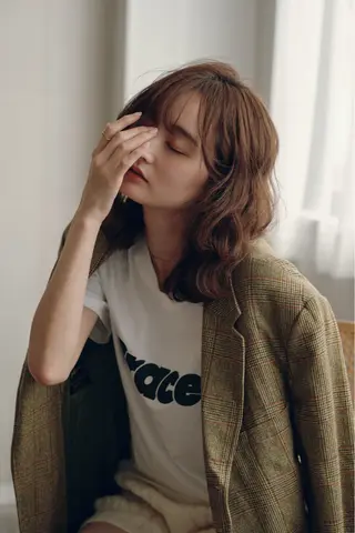 ミディアム パーマ ENIF ツキのヘアスタイル