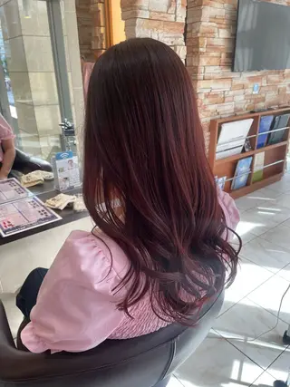 セミロング 肌までキレイ見え✨️ 赤み消し特化のヘアスタイル