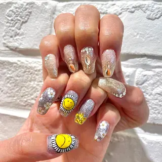 ネイル 矢崎 千春のネイルデザイン