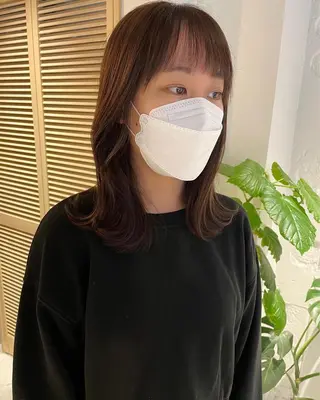 ミディアム カラー 🩰オリーブ/ ベージュ松本咲花🩰のヘアスタイル