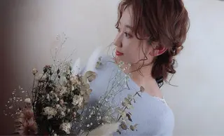 セミロング カレンダー 弁天町Tomoのヘアスタイル