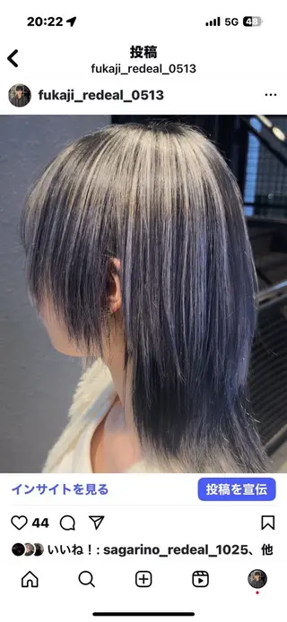 ショート カラー がわ/推し髪 /ブリーチカラーのヘアスタイル