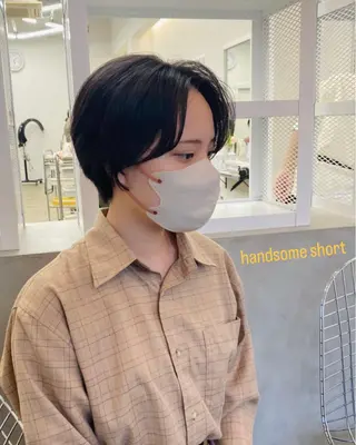 ショート サトウ リョウのヘアスタイル