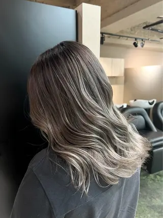 セミロング カラー 💖梅田レイヤー💖 副店長Tsubasaのヘアスタイル