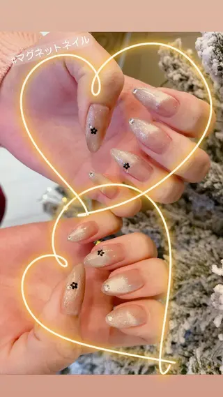 ネイル ネイル ティアラのネイルデザイン