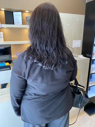 セミロング パーマ 韓国風ハッシュカット 🇰🇷オリーブ職人のヘアスタイル