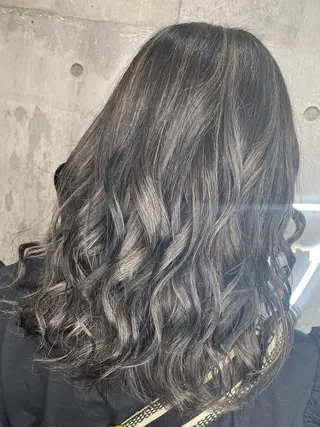 ロング カラー ヘアアレンジ スワイプするのちょっ と待った艶髪/透明感のヘアスタイル