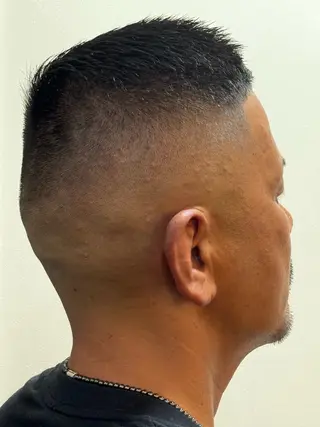 ショート 床屋のタナカ所属・上村 剛志のヘアスタイル