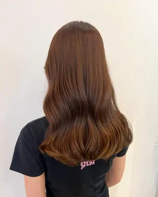 セミロング カラー 🫧Ai/ ロロネー森ノ宮💖のヘアスタイル